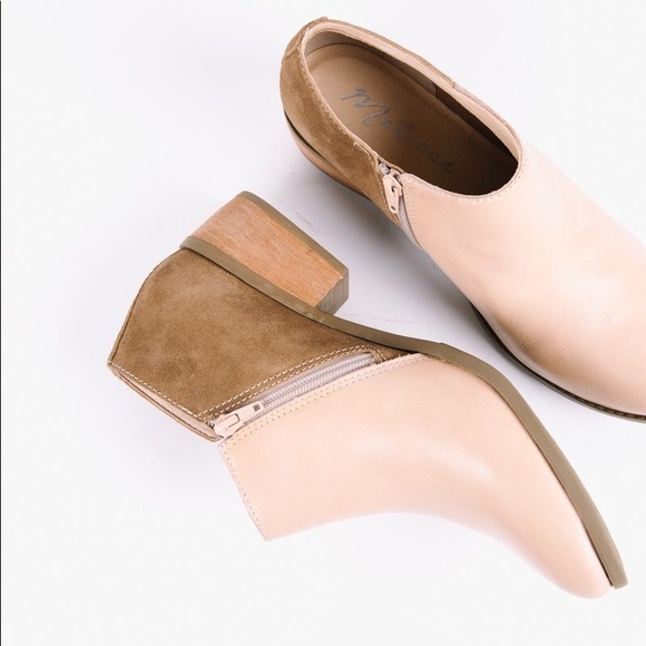 Matisse Shoes - Matisse Mojave Leather and Suede Bootie